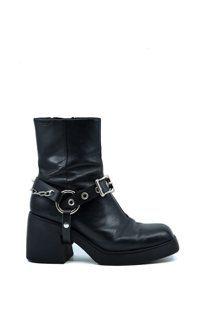 Boot Harness