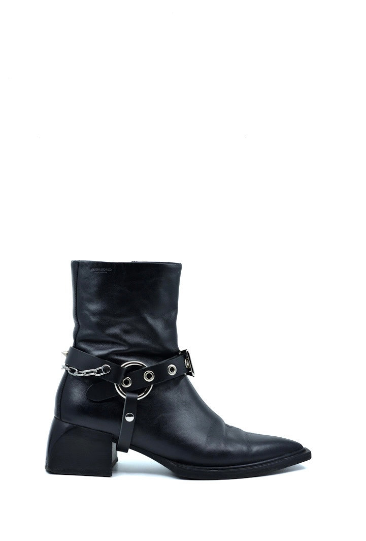 Boot Harness