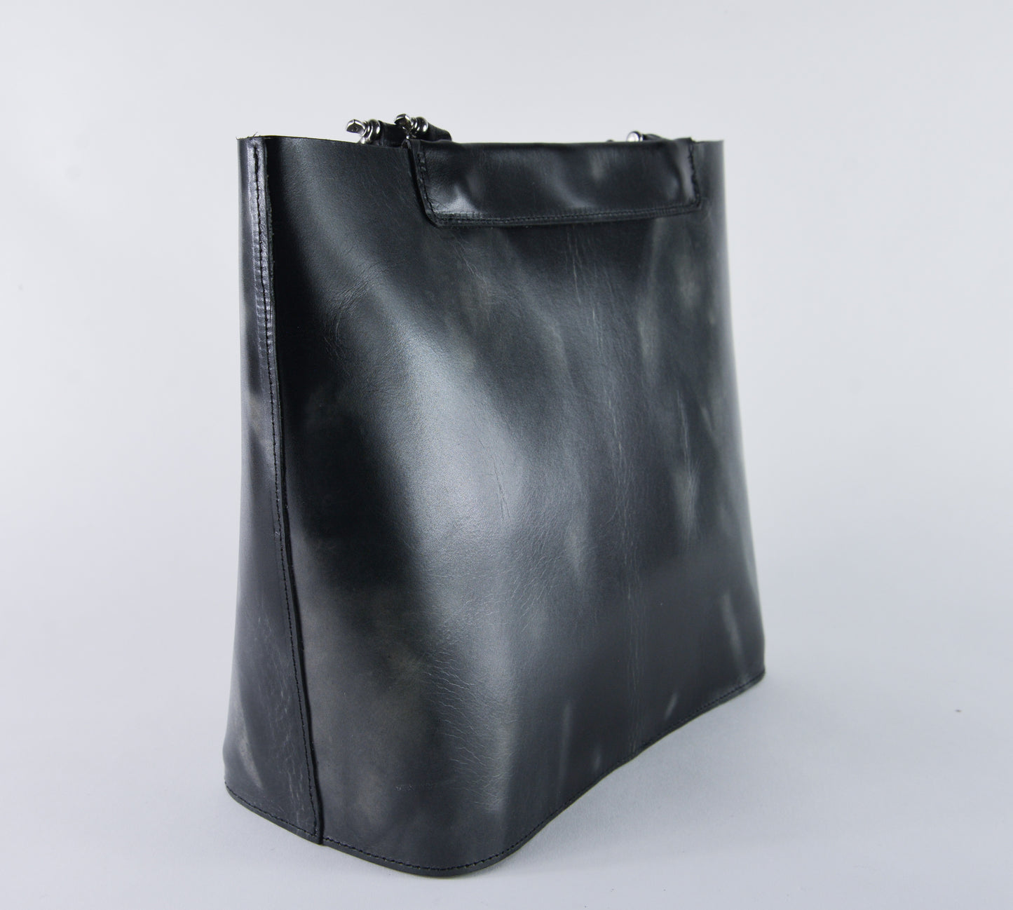 Liquid Chain Tote - Black