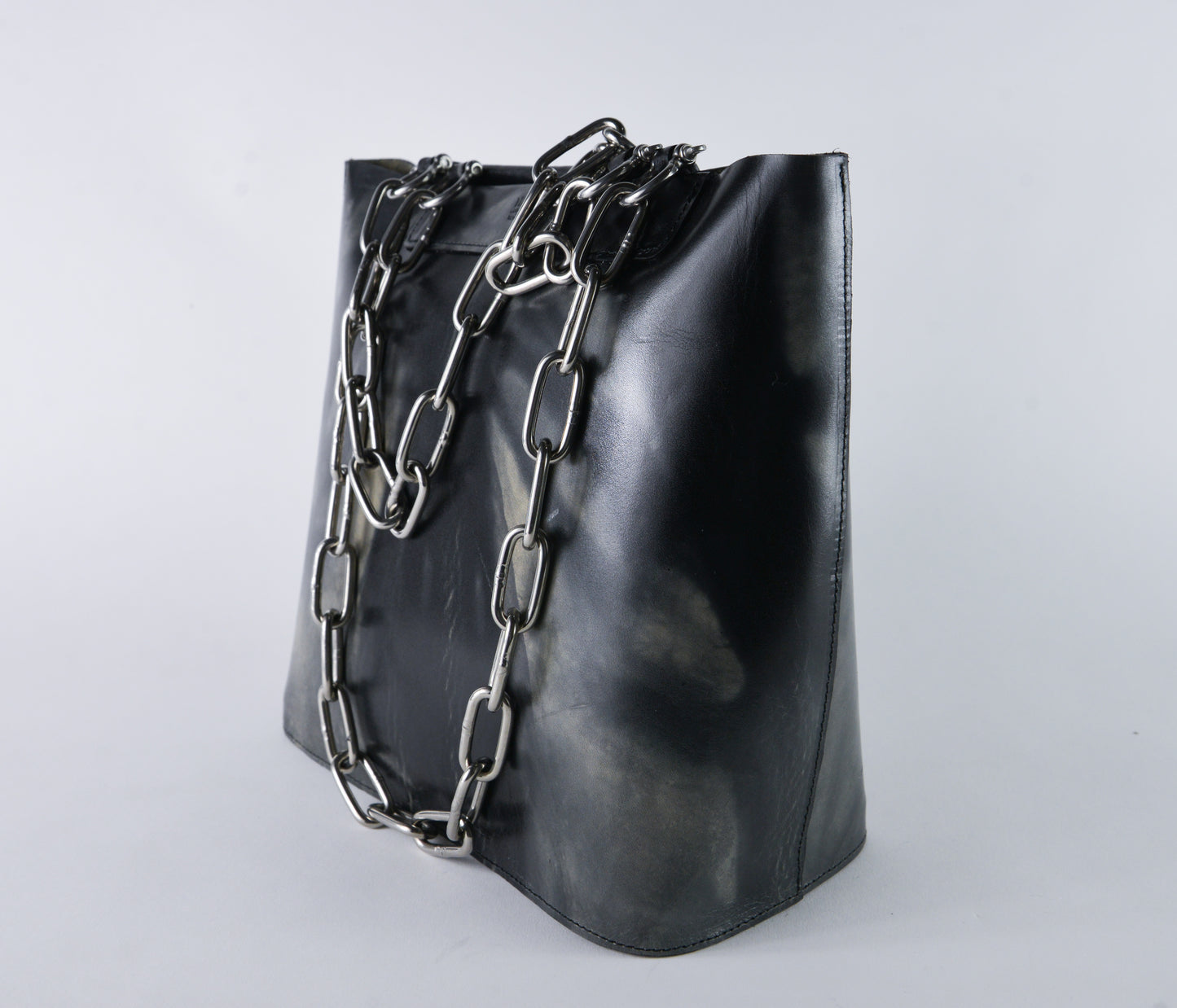 Chain Tote - Liquid Black
