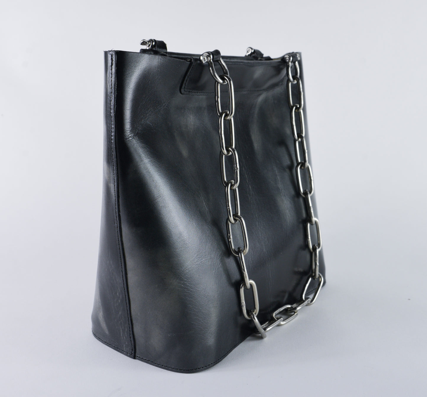 Liquid Chain Tote - Black